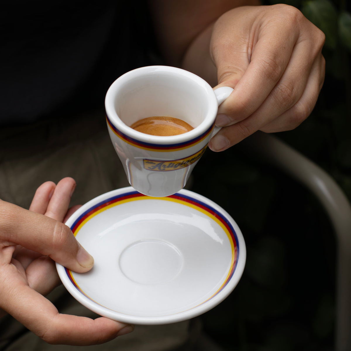 Caffè per macchina De'Longhi: quale scegliere per un espresso davvero buono?